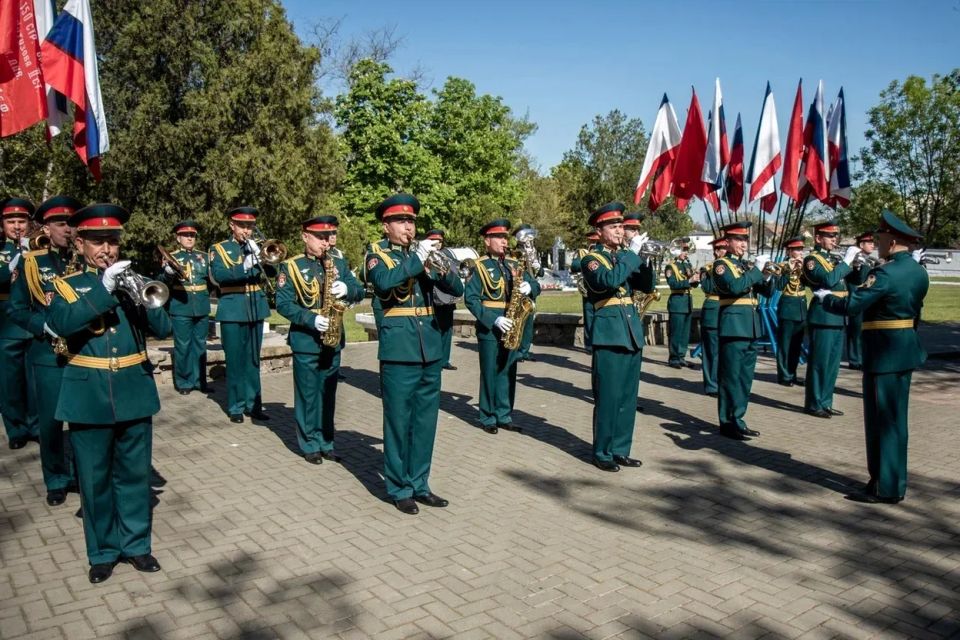 Поздравление главы администрации города Симферополя Михаила Афанасьева с Днем Победы! Поздравление главы администрации города Симферополя Михаила Афанасьева с Днем Победы!