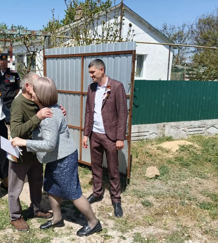В Раздольненском районе поздравили тружеников тыла и узников концлагерей с 81-й годовщиной Великой Победы В Раздольненском районе поздравили тружеников тыла и узников концлагерей с 81-й годовщиной Великой Победы
