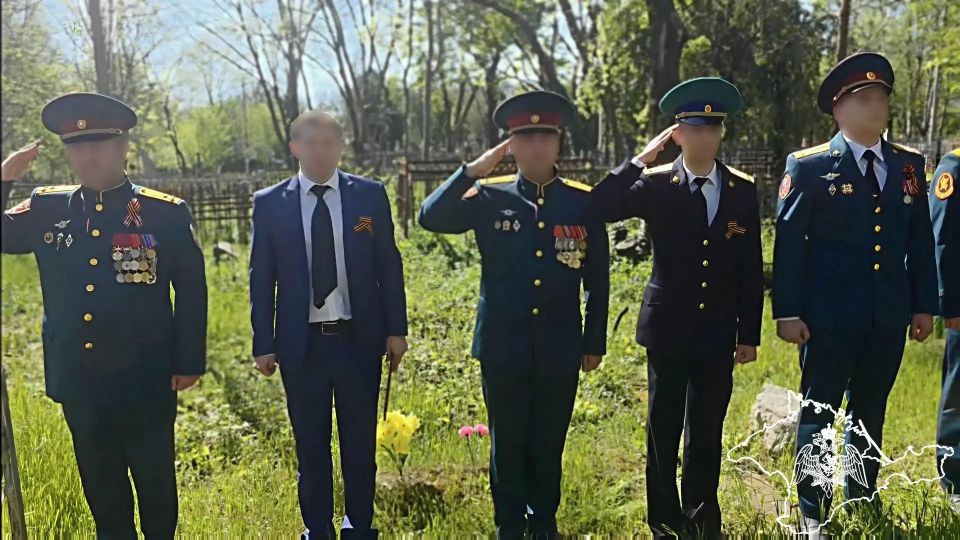 В Крыму сотрудники УФСБ России совместно с Росгвардейцами почтили память офицера комиссариата государственной безопасности В Крыму сотрудники УФСБ России совместно с Росгвардейцами почтили память офицера комиссариата государственной безопасности