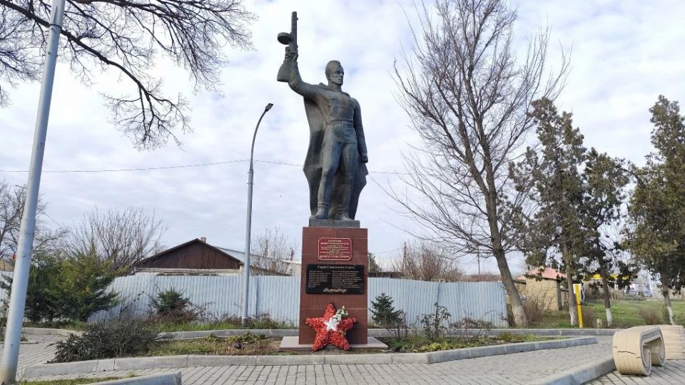 Более 1,4 тыс. памятников и мемориальных комплексов обновили в России с 2019 года Более 1,4 тыс. памятников и мемориальных комплексов обновили в России с 2019 года