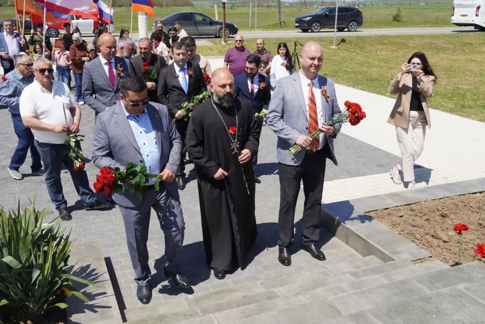 В День Великой Победы Керчь принимает гостей из Краснодарского края – представителей регионального отделения «Союз армян России» В День Великой Победы Керчь принимает гостей из Краснодарского края – представителей регионального отделения «Союз армян России»