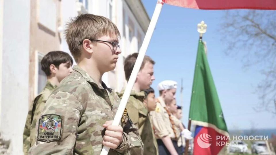 В Керчи у обновленного ребцентра для бойцов СВО появился блиндаж времен войны В Керчи у обновленного ребцентра для бойцов СВО появился блиндаж времен войны