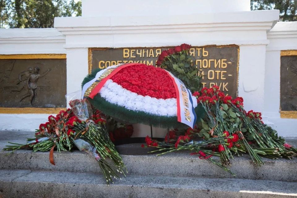 Поздравление главы администрации города Симферополя Михаила Афанасьева с Днем Победы! Поздравление главы администрации города Симферополя Михаила Афанасьева с Днем Победы!