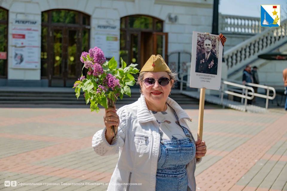 Делимся фотографиями. Сегодня наш фотограф Юлия Блоцкая работала в центре города Делимся фотографиями. Сегодня наш фотограф Юлия Блоцкая работала в центре города