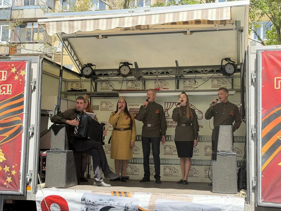 Поздравления с Днём Победы приняла Почетный гражданин города Бахчисарая, ветеран Великой Отечественной войны Антонина Александровна Меледина Поздравления с Днём Победы приняла Почетный гражданин города Бахчисарая, ветеран Великой Отечественной войны Антонина Александровна Меледина