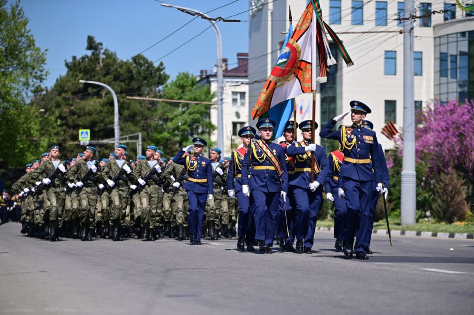 Минобороны России: В городе-герое Новороссийске прошел военный парад в честь 81-й годовщины Победы в Великой Отечественной войне Минобороны России: В городе-герое Новороссийске прошел военный парад в честь 81-й годовщины Победы в Великой Отечественной войне