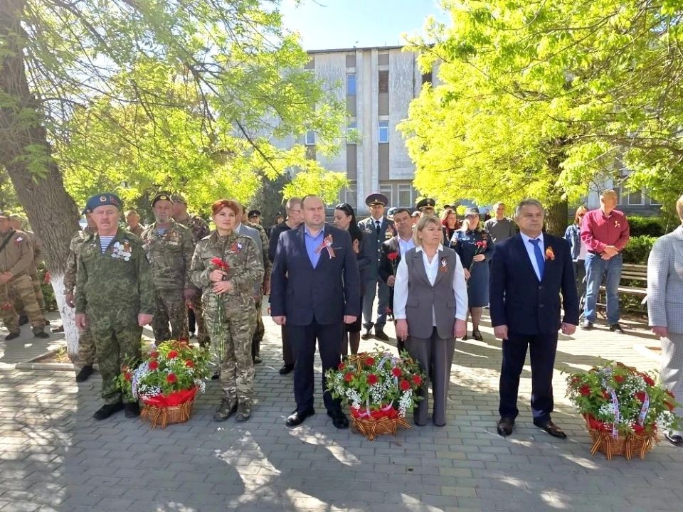 В честь 81 й годовщины Победы в Великой Отечественной войне в нашем посёлке прошли памятные мероприятия, наполненные глубоким смыслом и патриотическим духом В честь 81 й годовщины Победы в Великой Отечественной войне в нашем посёлке прошли памятные мероприятия, наполненные глубоким смыслом и патриотическим духом