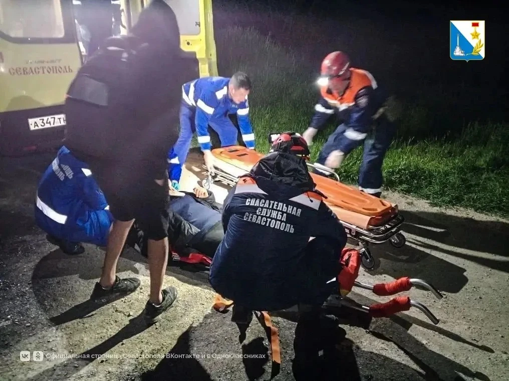 На мысе Фиолент спасатели эвакуировали женщину, сорвавшуюся со склона На мысе Фиолент спасатели эвакуировали женщину, сорвавшуюся со склона