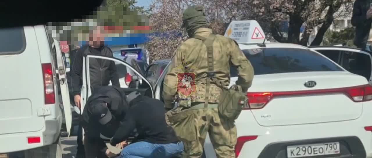 Севастопольские полицейские задержали инструктора автошколы за покушение на мошенничество