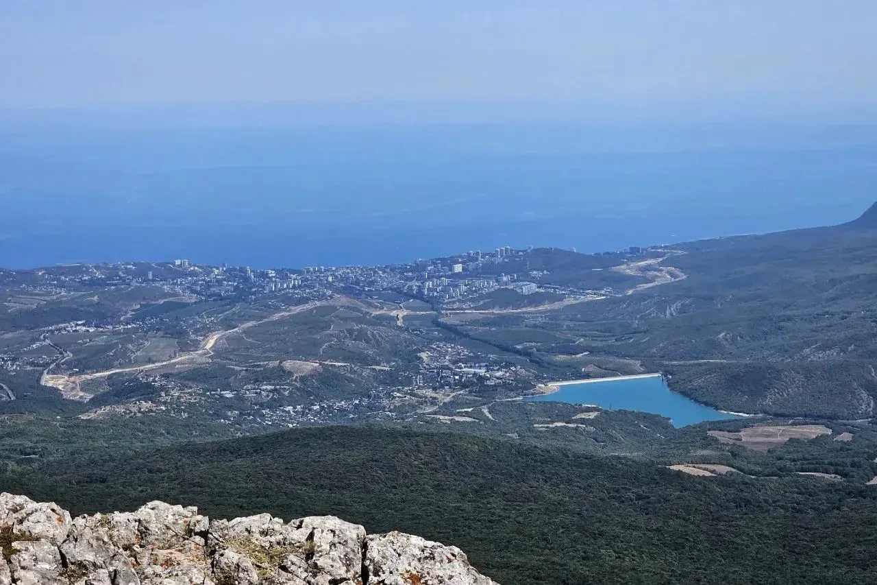 Более тысячи отелей и санаториев примут гостей в Крыму летом