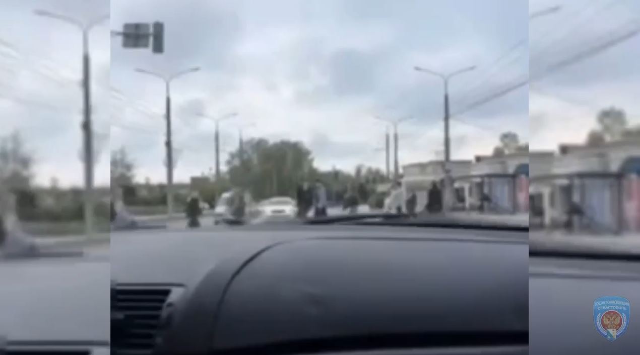 Лихача, устроившего опасный заезд по городу ради «хайпа», задержали автоинспекторы в Севастополе
