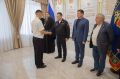Начальник УМВД России по г.Севастополю генерал-майор полиции Сергей Сигунов вручил новые погоны сотрудникам ОВД, получившим первые офицерские звания