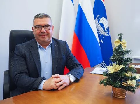 Исполняющим обязанности главы администрации Черноморского района назначен Андрей Шатыренко
