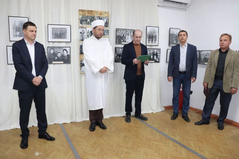 Руслан Якубов принял участие в открытии выставки «Эхо изгнания, голос возвращения»