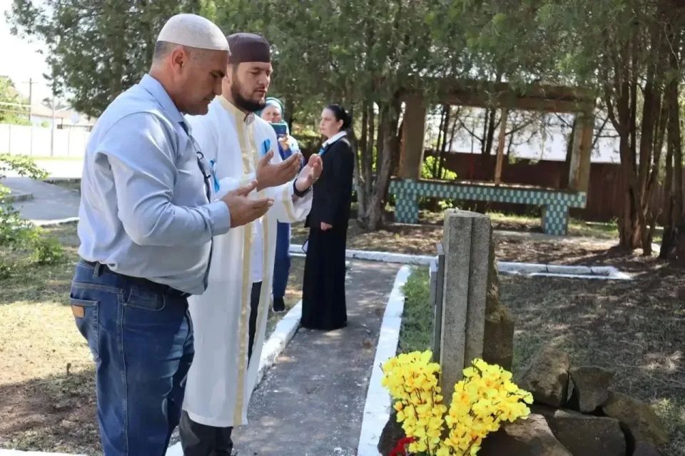 В Джанкойском районе почтили память жертв депортации В Джанкойском районе почтили память жертв депортации