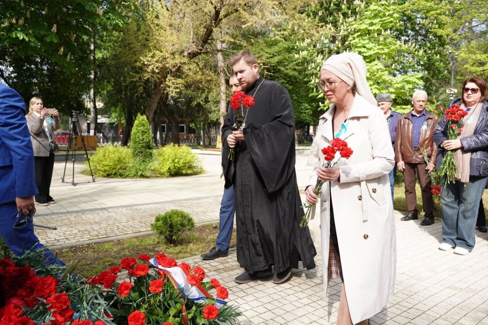 В Республике Крым прошли памятные мероприятия, приуроченные Дню памяти жертв депортации народов В Республике Крым прошли памятные мероприятия, приуроченные Дню памяти жертв депортации народов