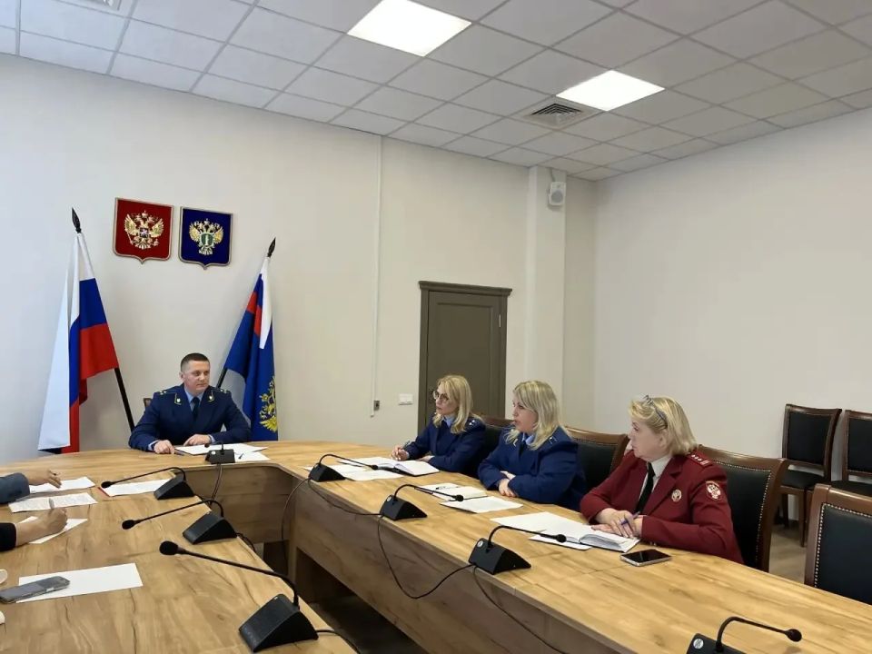 В республиканской прокуратуре обсудили вопросы организации отдыха детей, а также предстоящую оздоровительную кампанию В республиканской прокуратуре обсудили вопросы организации отдыха детей, а также предстоящую оздоровительную кампанию
