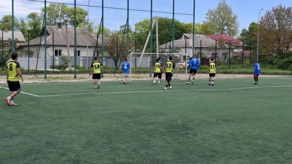 Районные соревнования по футболу 8х8: Триумф школьных команд в Советском районе Районные соревнования по футболу 8х8: Триумф школьных команд в Советском районе