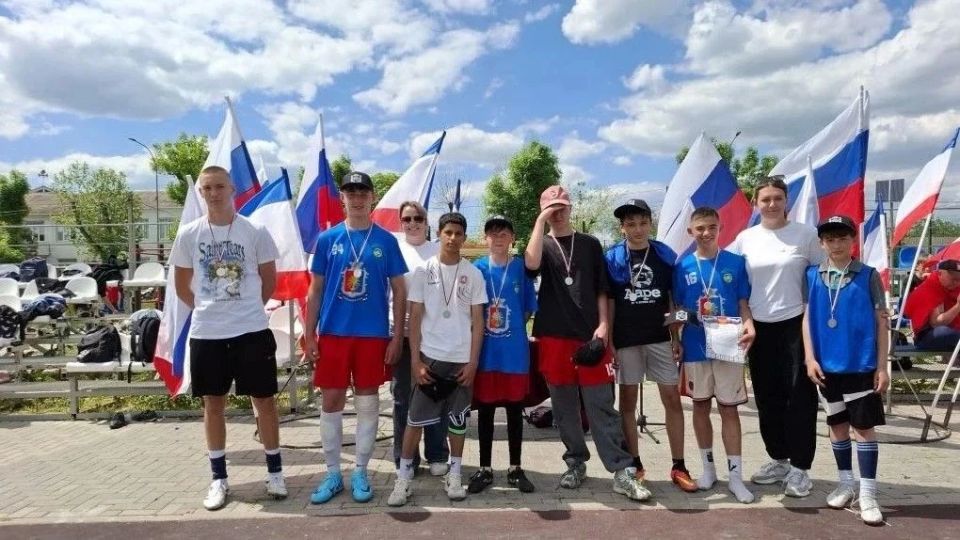Районные соревнования по футболу 8х8: Триумф школьных команд в Советском районе Районные соревнования по футболу 8х8: Триумф школьных команд в Советском районе