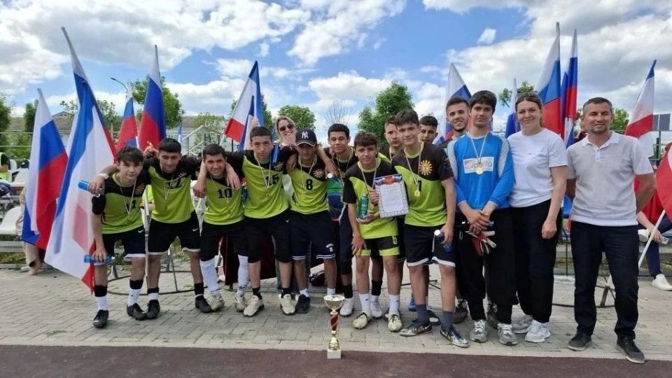 Районные соревнования по футболу 8х8: Триумф школьных команд в Советском районе Районные соревнования по футболу 8х8: Триумф школьных команд в Советском районе
