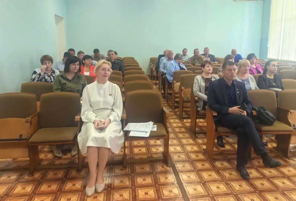 Председатель Советского районного совета Виктория Грицай приняла участие в совещании по социально значимым вопросам района с руководителями структурных подразделений администрации, районного совета, организаций и служб...