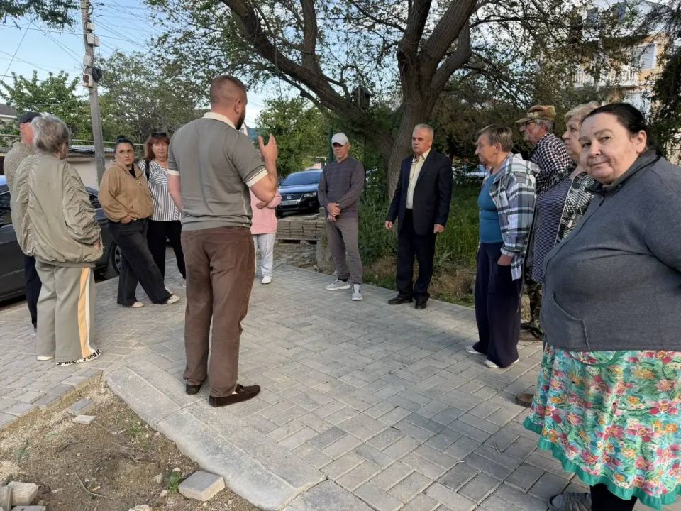 Кирилл Чебышев: Провёл встречу с жителями улиц Виноградная, Маршала Ерёменко и Ломоносова Кирилл Чебышев: Провёл встречу с жителями улиц Виноградная, Маршала Ерёменко и Ломоносова