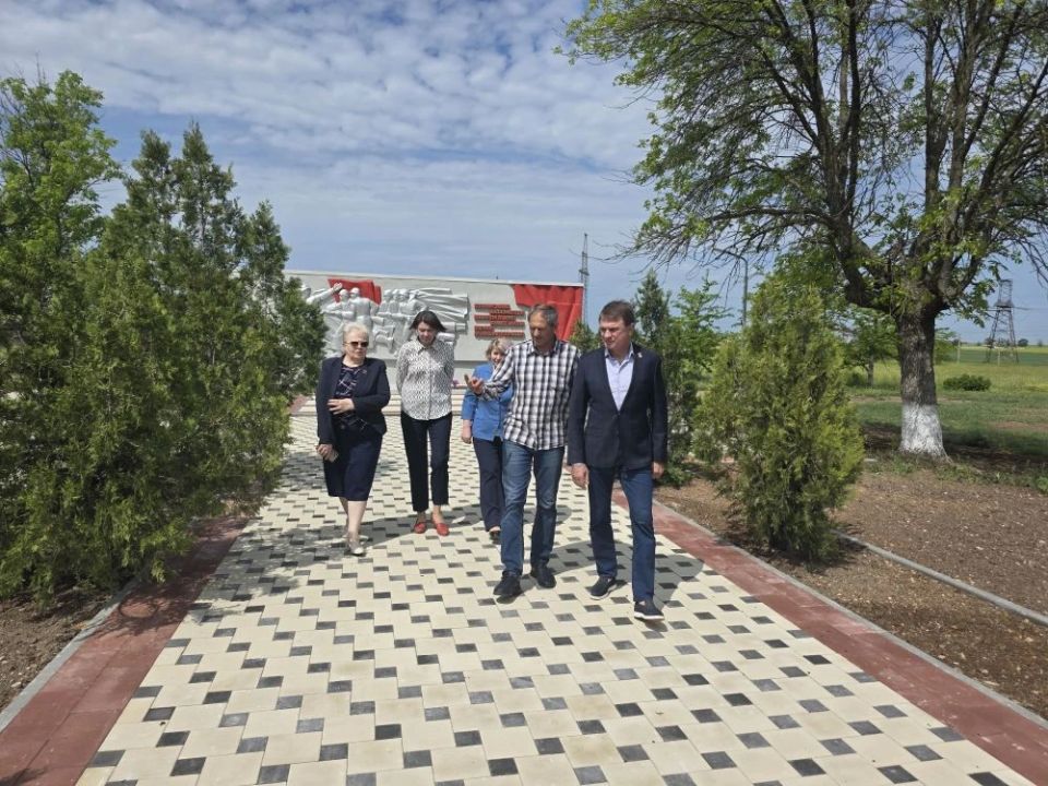 В ходе рабочей поездки депутат Государственной Думы Леонид Бабашов посетил ряд сельских поселений Первомайского района и ознакомился с результатами проведённых работ по развитию социальной инфраструктуры