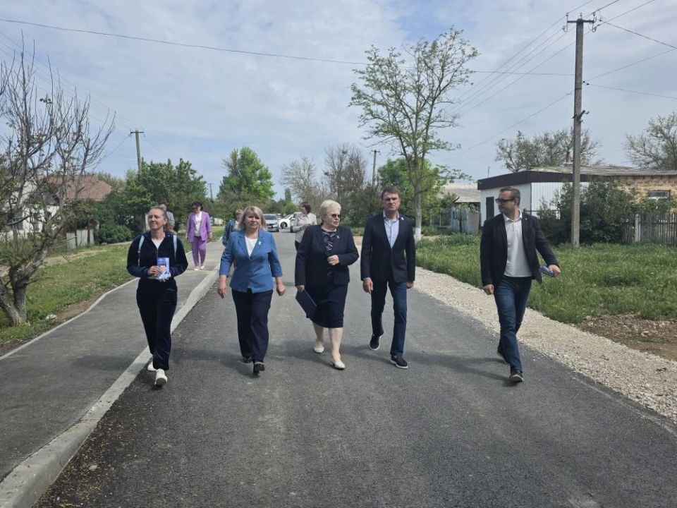 В ходе рабочей поездки депутат Государственной Думы Леонид Бабашов посетил ряд сельских поселений Первомайского района и ознакомился с результатами проведённых работ по развитию социальной инфраструктуры В ходе рабочей поездки депутат Государственной Думы Леонид Бабашов посетил ряд сельских поселений Первомайского района и ознакомился с результатами проведённых работ по развитию социальной инфраструктуры