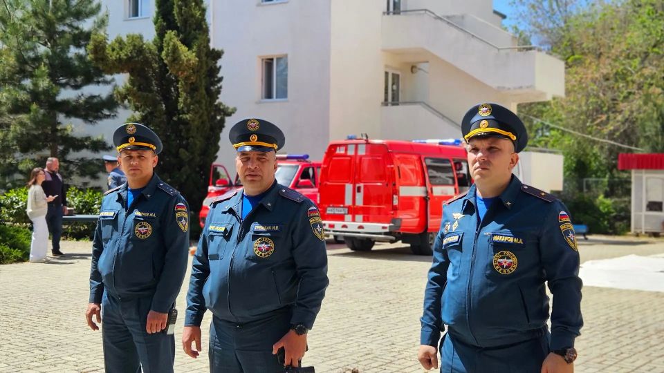 В детском оздоровительном лагере «Корсунь» прошли пожарно-тактические учения В детском оздоровительном лагере «Корсунь» прошли пожарно-тактические учения