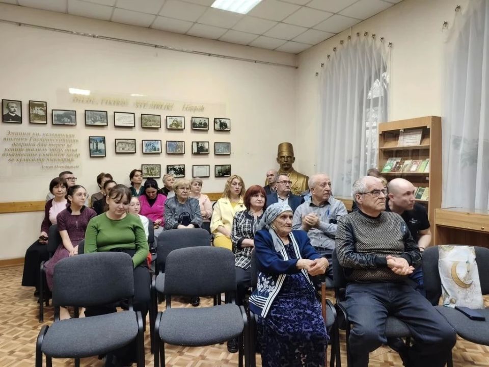 В Крымскотатарской библиотеке им. Гаспринского прошло мероприятие «Панорама памяти» ко Дню памяти жертв депортации В Крымскотатарской библиотеке им. Гаспринского прошло мероприятие «Панорама памяти» ко Дню памяти жертв депортации