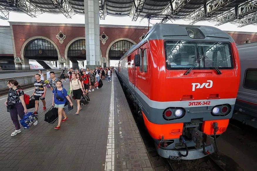 РЖД заявила о готовности к летнему сезону: общее число мест в поездах дальнего следования превысит 62 млн
