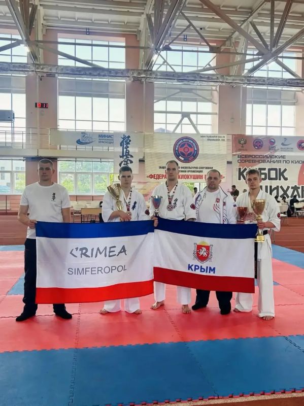 Крымские спортсмены — призёры Всероссийских соревнований по киокушин «Кубок Шихана» Крымские спортсмены — призёры Всероссийских соревнований по киокушин «Кубок Шихана»
