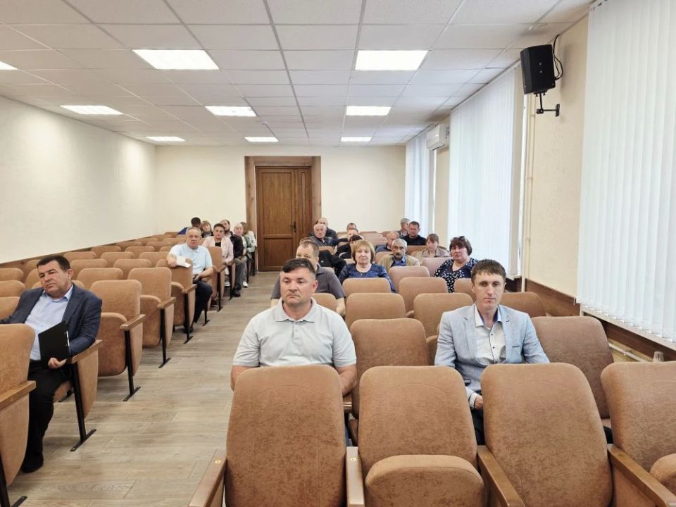 Состоялось 27е заседание Первомайского районного совета Республики Крым, на котором депутаты рассмотрели и приняли ряд важных решений для развития нашего района Состоялось 27е заседание Первомайского районного совета Республики Крым, на котором депутаты рассмотрели и приняли ряд важных решений для развития нашего района