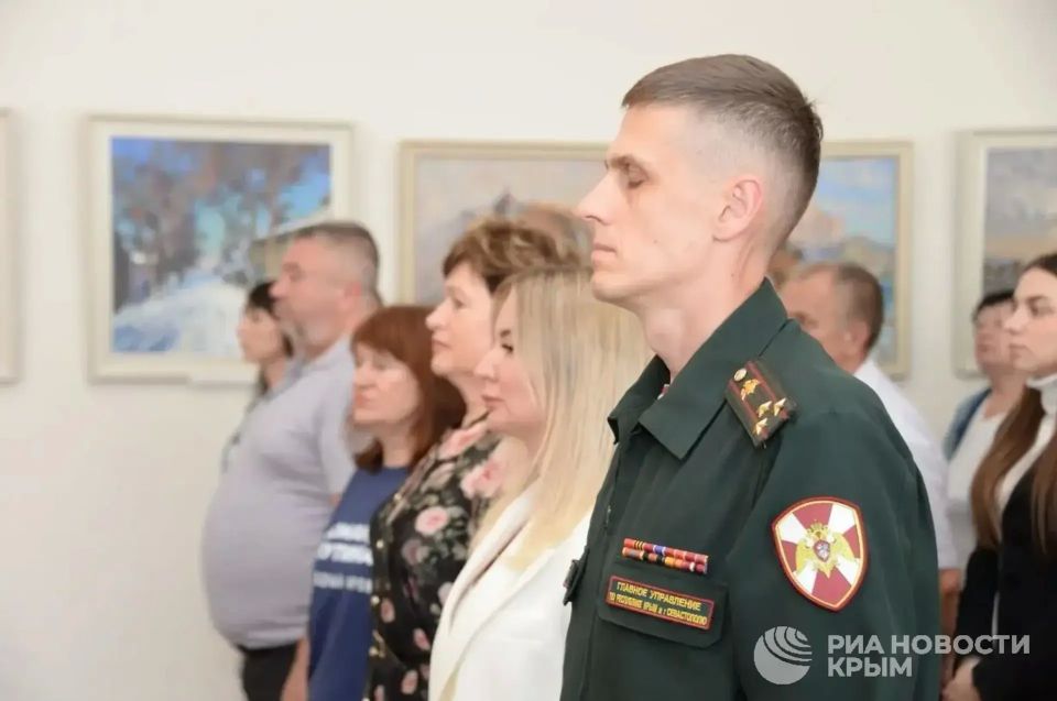 Фотовыставка в память о военкоре из Крыма Федорчаке открылась в Симферополе Фотовыставка в память о военкоре из Крыма Федорчаке открылась в Симферополе