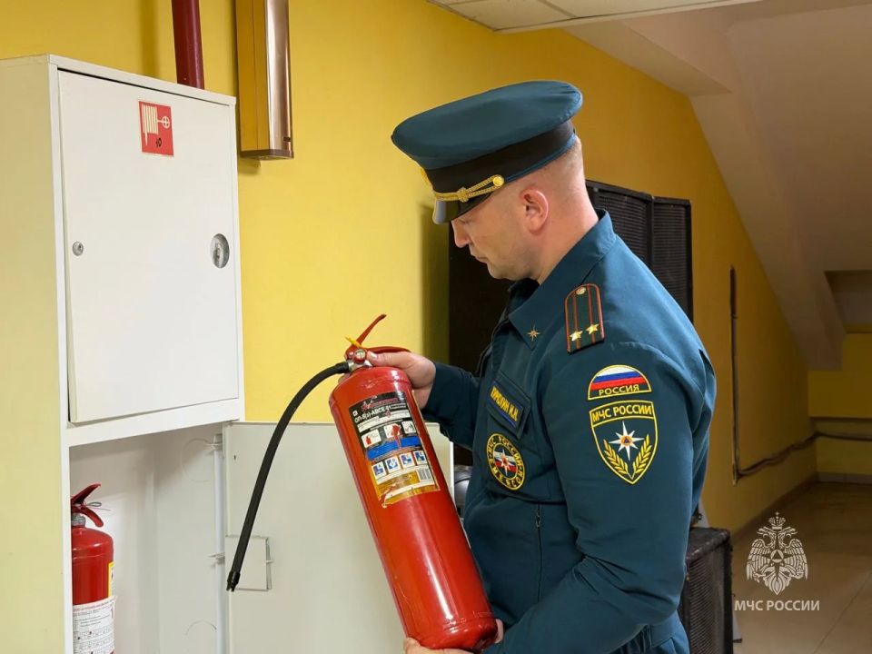 Плановая проверка детских лагерей сотрудниками МЧС России с участием специалистов испытательной пожарной лаборатории Плановая проверка детских лагерей сотрудниками МЧС России с участием специалистов испытательной пожарной лаборатории