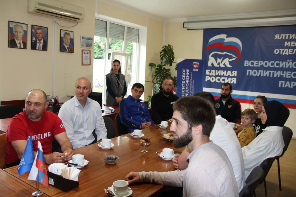 Константин Шимановский: Накануне Международного дня спортивной борьбы, который отмечается 23 мая, пообщались с тренерским активом Федерации спортивной борьбы Ялты Константин Шимановский: Накануне Международного дня спортивной борьбы, который отмечается 23 мая, пообщались с тренерским активом Федерации спортивной борьбы Ялты