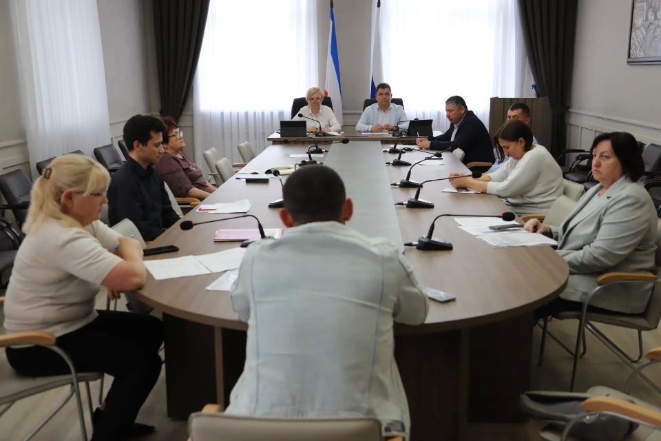 Мониторинг соблюдения трудового законодательства проведён рабочей группой в Бахчисарае Мониторинг соблюдения трудового законодательства проведён рабочей группой в Бахчисарае