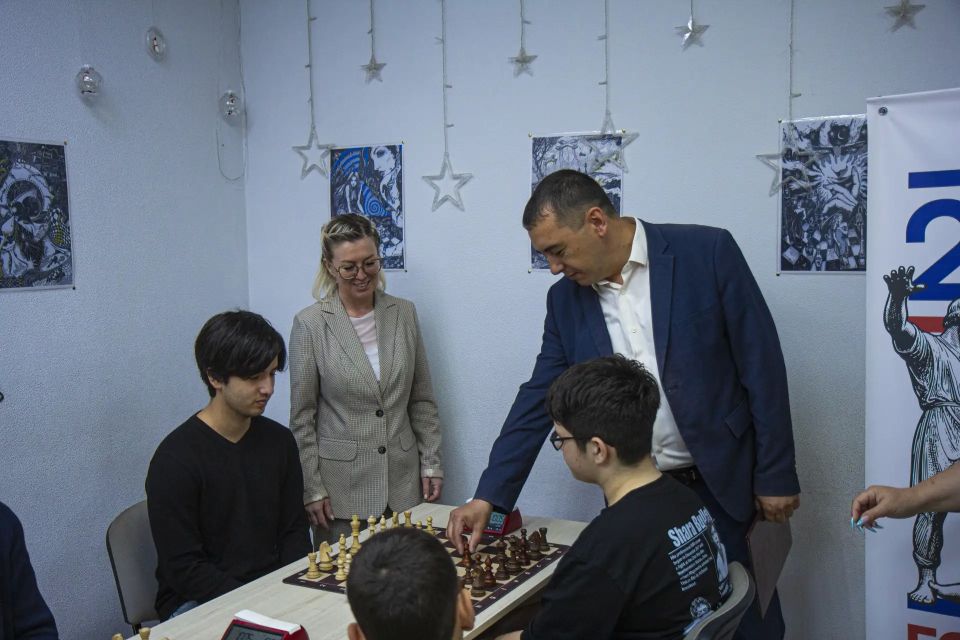 В Симферополе состоялся межнациональный шахматный турнир В Симферополе состоялся межнациональный шахматный турнир