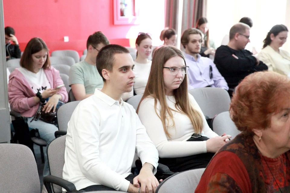 В Симферополе обсудили современные подходы к лечению ревматологических заболеваний и коморбидных состояний В Симферополе обсудили современные подходы к лечению ревматологических заболеваний и коморбидных состояний