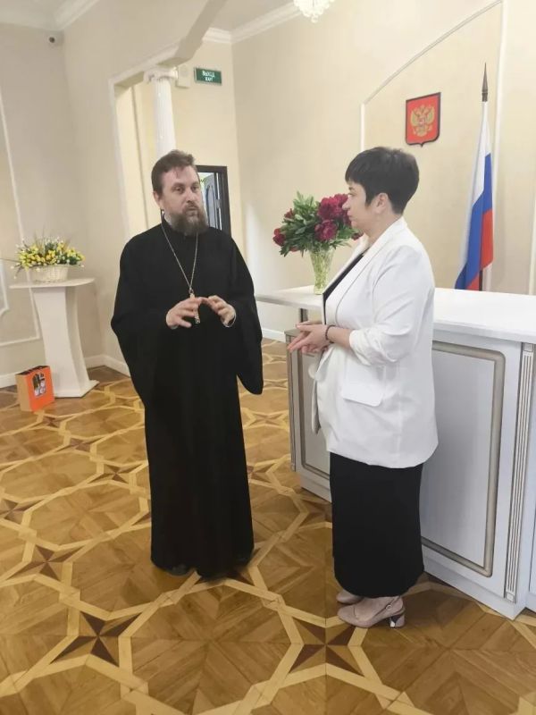 Отделами ЗАГС города Симферополя в значимые дни также был организован День открытых дверей для учащихся кадетского корпуса МБОУ СОШ № 7 имени А.В.Мокроусова, посвященный Международному Дню семьи и новому празднику в... Отделами ЗАГС города Симферополя в значимые дни также был организован День открытых дверей для учащихся кадетского корпуса МБОУ СОШ № 7 имени А.В.Мокроусова, посвященный Международному Дню семьи и новому празднику в...