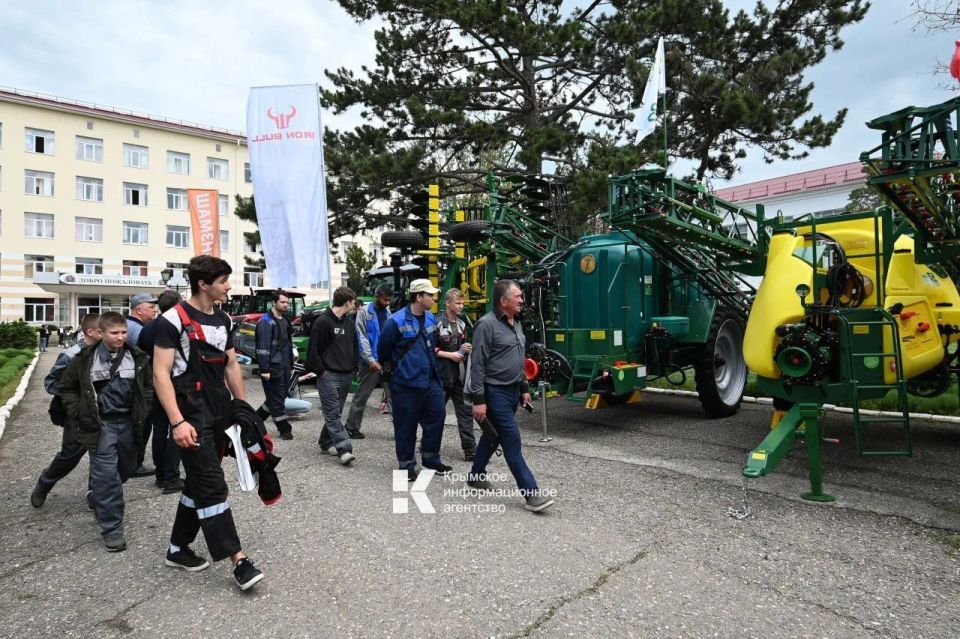 В поселке Аграрное проходит «День поля – 2026» В поселке Аграрное проходит «День поля – 2026»