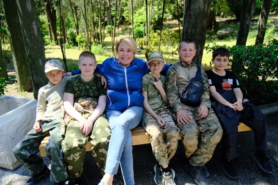 Янина Павленко: Доброй пятницы, друзья! Сегодня работаю в родной Ялте Янина Павленко: Доброй пятницы, друзья! Сегодня работаю в родной Ялте