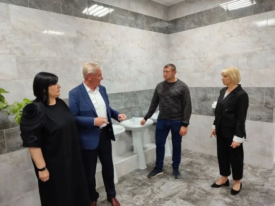 Глава администрации Анжелика Ястребова совместно с депутатом Государственного Совета Василием Рогатиным провели рабочий объезд территории Скалистовского поселения Глава администрации Анжелика Ястребова совместно с депутатом Государственного Совета Василием Рогатиным провели рабочий объезд территории Скалистовского поселения