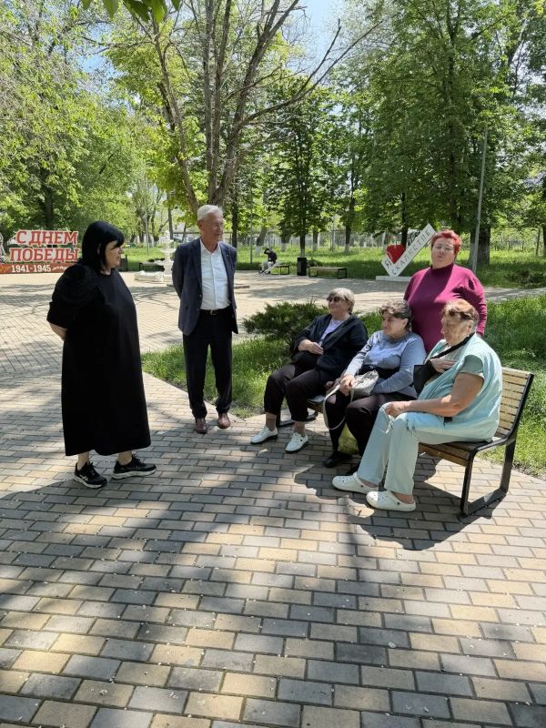 Глава администрации Анжелика Ястребова совместно с депутатом Государственного Совета Василием Рогатиным провели рабочий объезд территории Скалистовского поселения Глава администрации Анжелика Ястребова совместно с депутатом Государственного Совета Василием Рогатиным провели рабочий объезд территории Скалистовского поселения