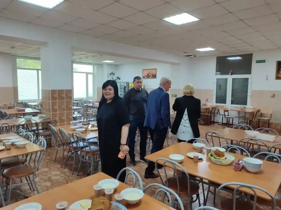 Глава администрации Анжелика Ястребова совместно с депутатом Государственного Совета Василием Рогатиным провели рабочий объезд территории Скалистовского поселения Глава администрации Анжелика Ястребова совместно с депутатом Государственного Совета Василием Рогатиным провели рабочий объезд территории Скалистовского поселения