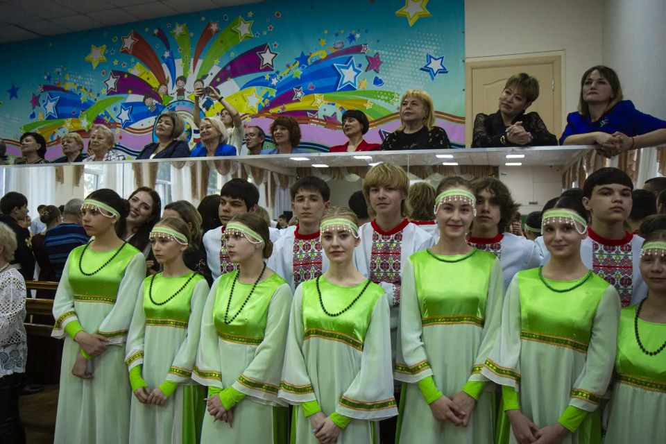 21 мая в крымской столице прошёл традиционный фестиваль-конкурс «Крымский вальс», объединивший выпускников общеобразовательных учреждений города 21 мая в крымской столице прошёл традиционный фестиваль-конкурс «Крымский вальс», объединивший выпускников общеобразовательных учреждений города