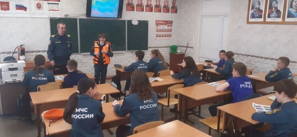 Открытые уроки по безопасности на водных объектах в школах Крыма Открытые уроки по безопасности на водных объектах в школах Крыма