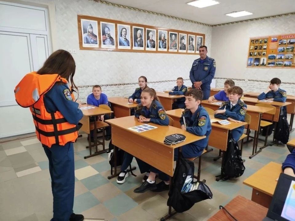Открытые уроки по безопасности на водных объектах в школах Крыма Открытые уроки по безопасности на водных объектах в школах Крыма