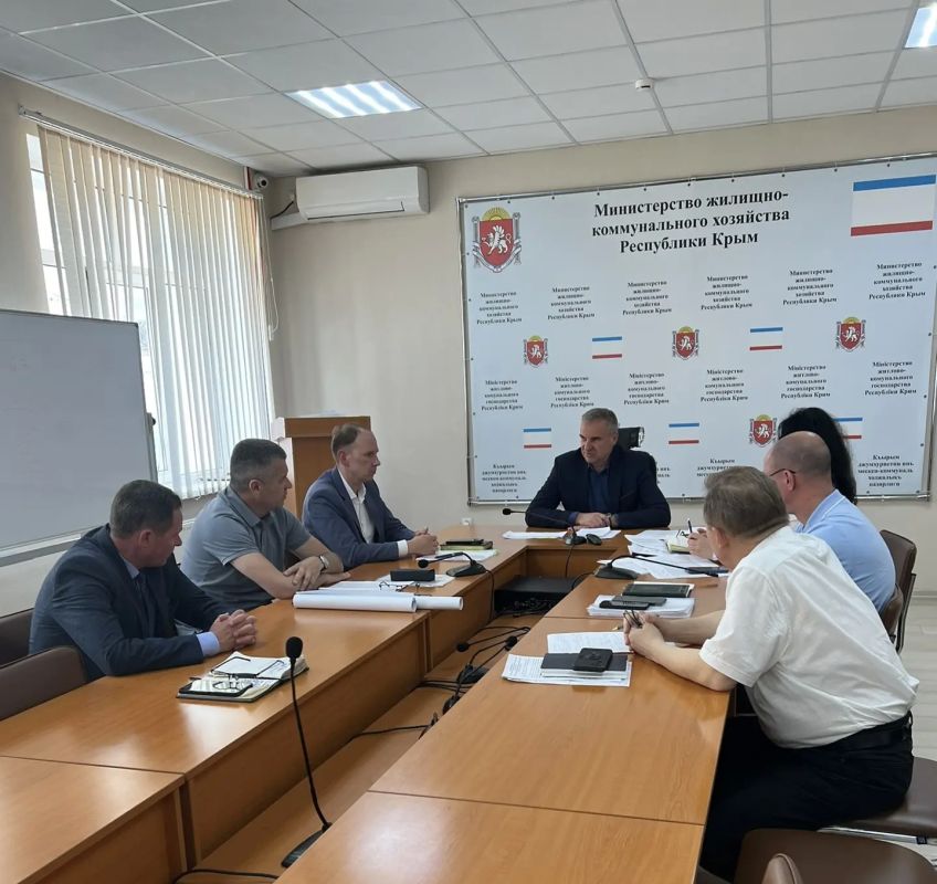 Алексей Кудинов, министр ЖКХ, провел рабочую встречу по вопросам подготовки к предстоящему отопительному сезону