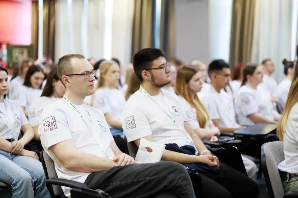 В Крыму стартовал форум «ПолитZаVод» В Крыму стартовал форум «ПолитZаVод»